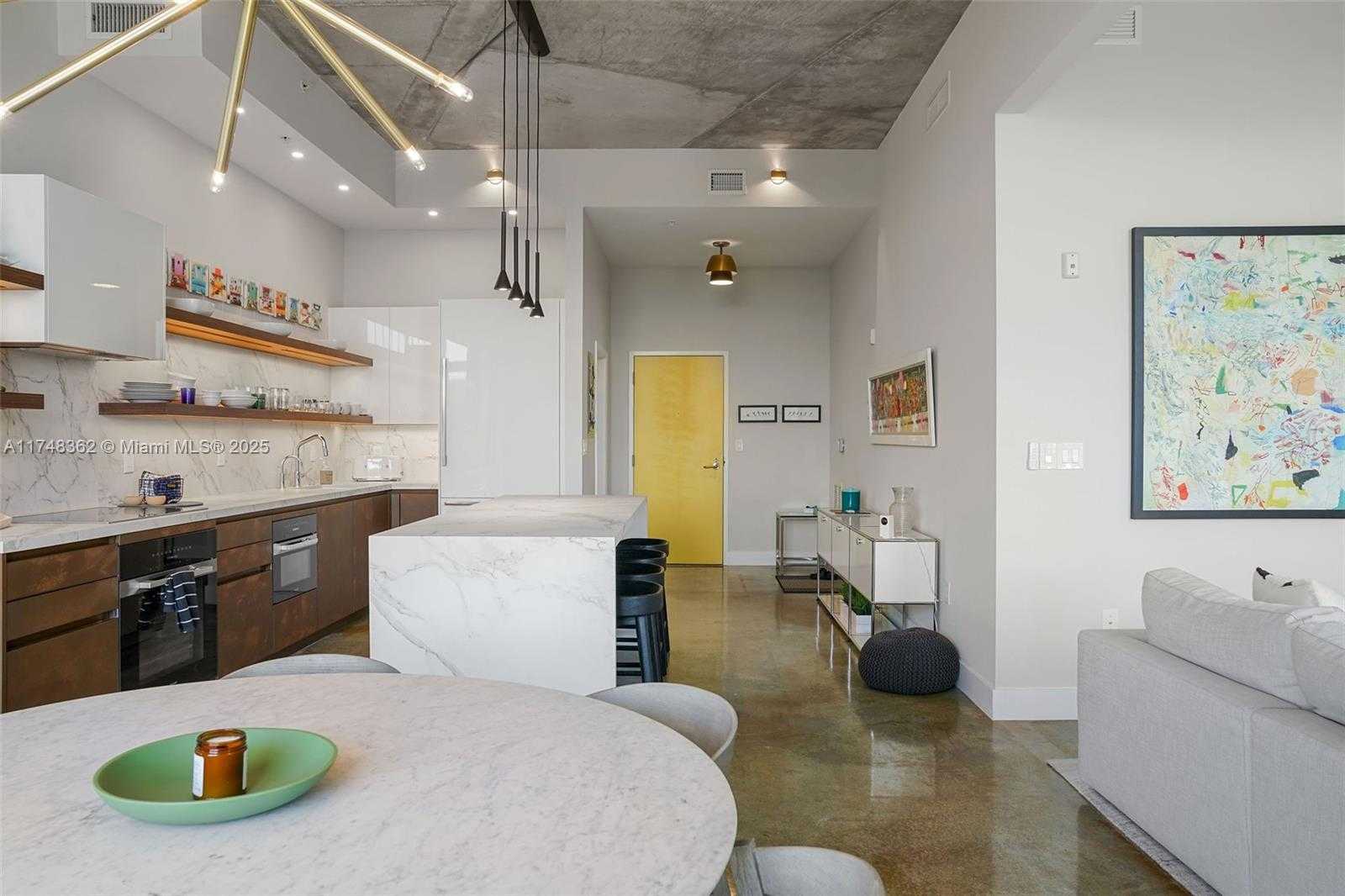 Small Image of 2001 MERIDIAN AVE #509, Miami Beach Number 15
