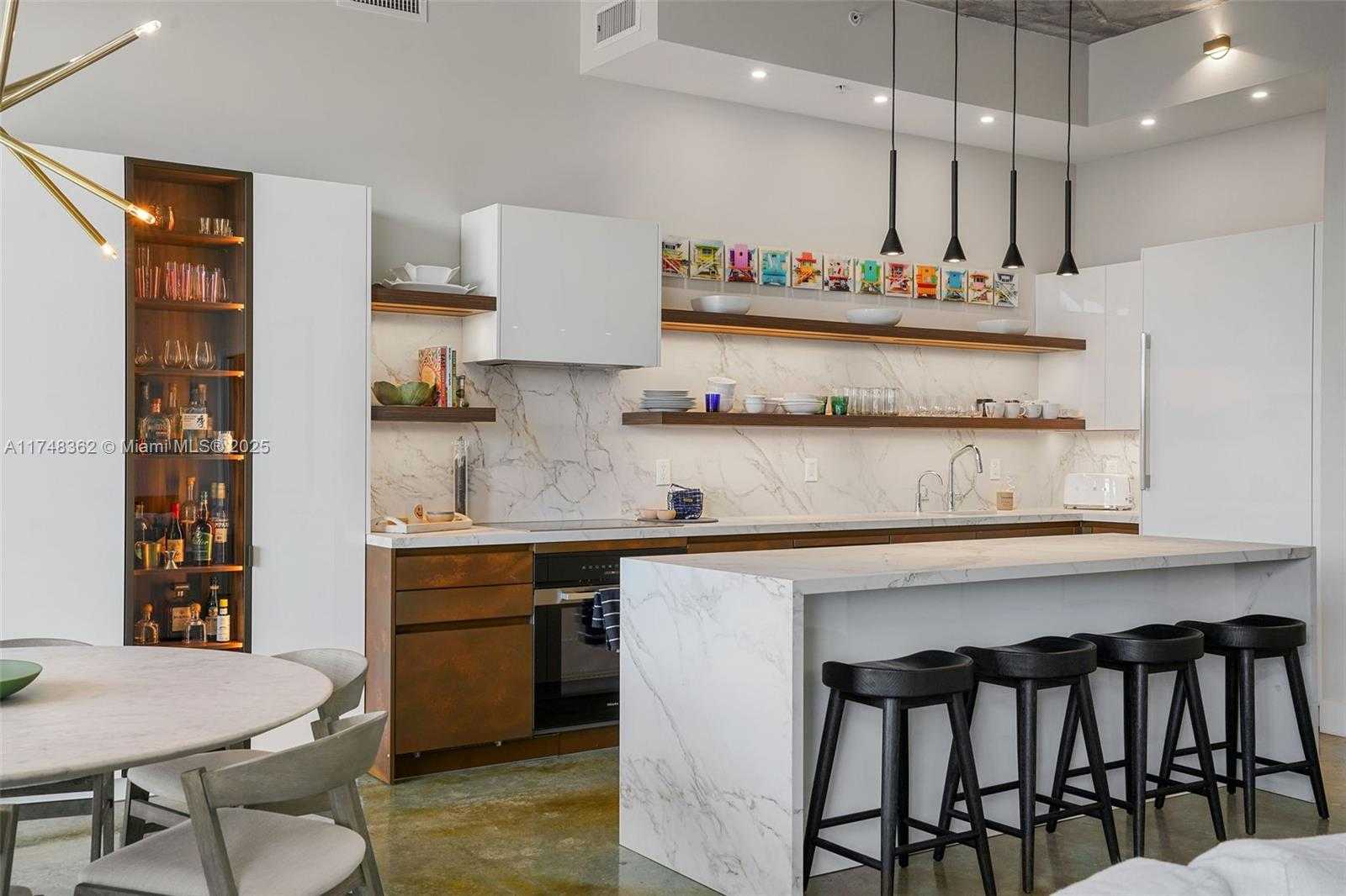 Small Image of 2001 MERIDIAN AVE #509, Miami Beach Number 16
