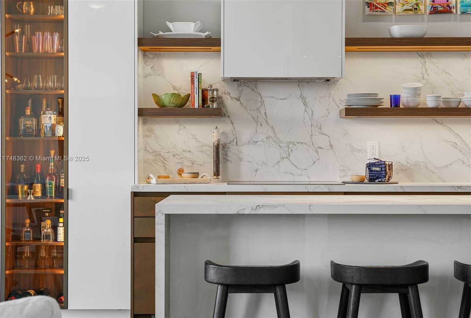 Small Image of 2001 MERIDIAN AVE #509, Miami Beach Number 17