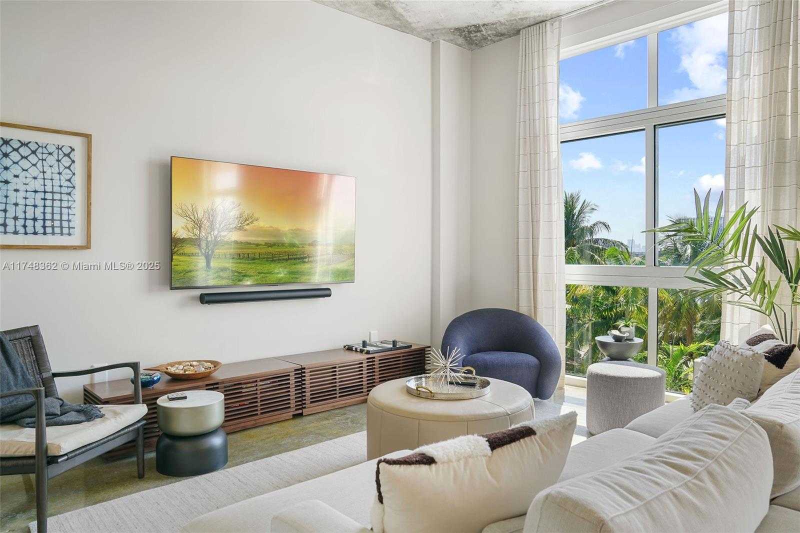 Small Image of 2001 MERIDIAN AVE #509, Miami Beach Number 2