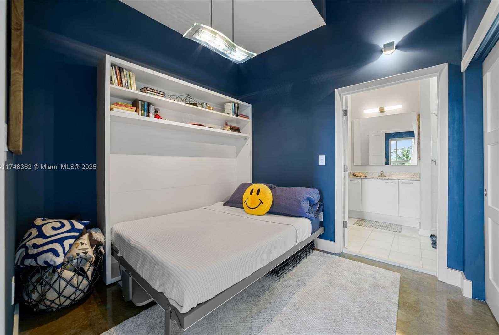 Small Image of 2001 MERIDIAN AVE #509, Miami Beach Number 30