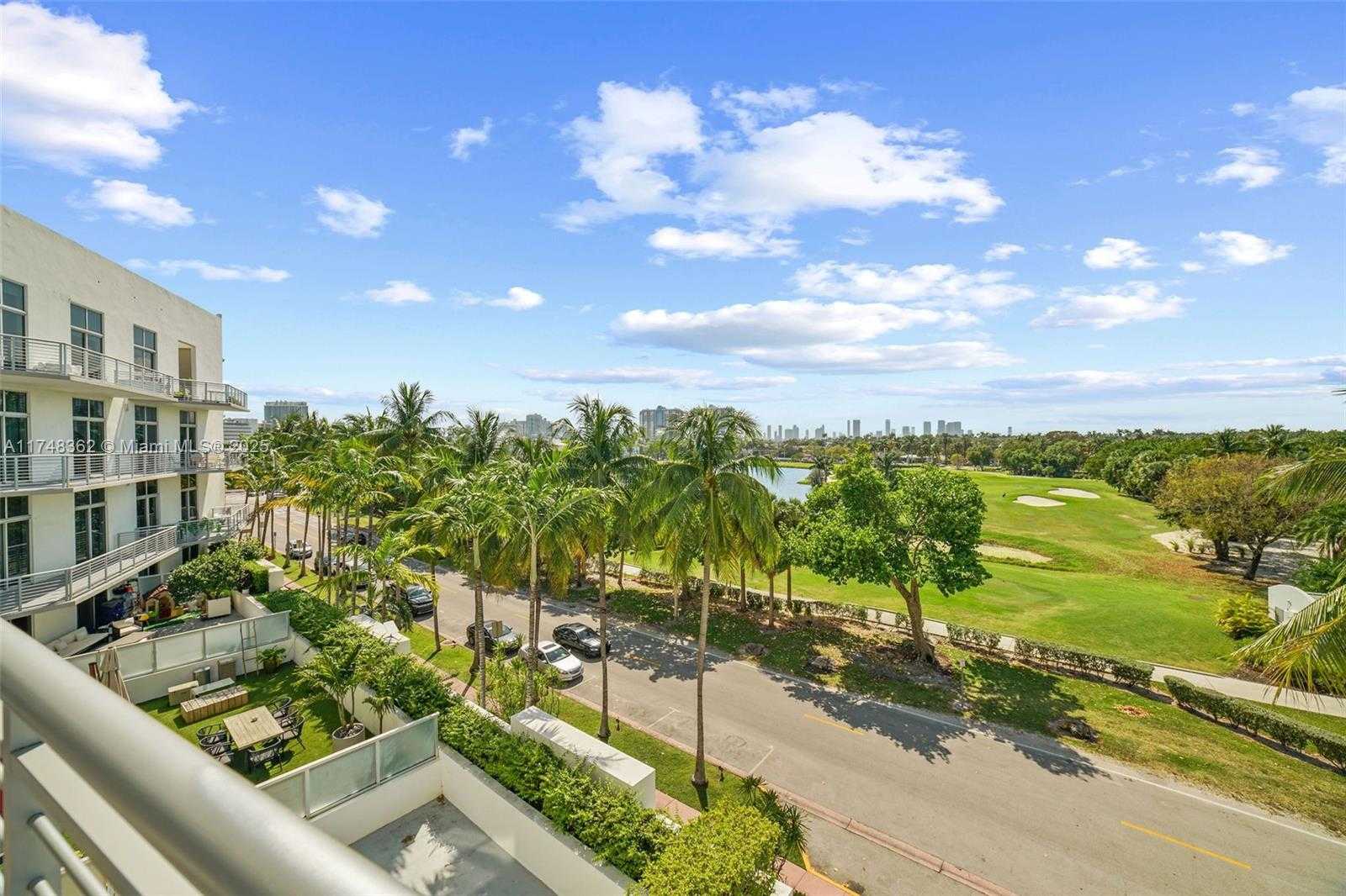 Small Image of 2001 MERIDIAN AVE #509, Miami Beach Number 39