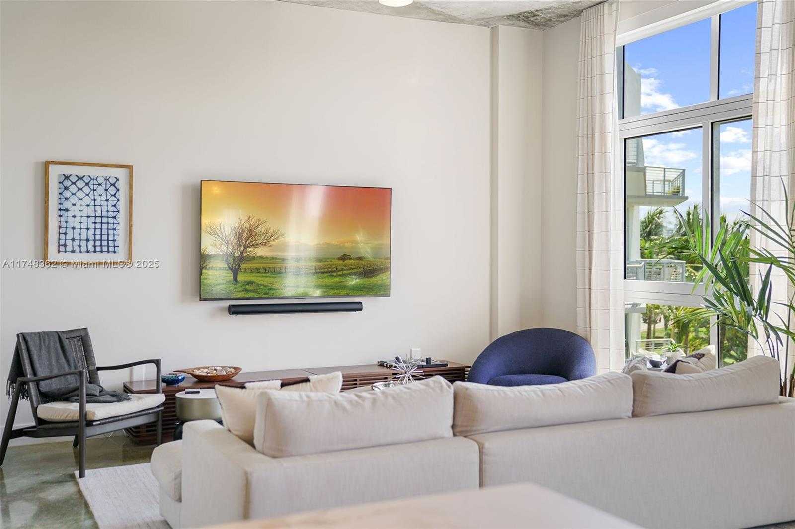 Small Image of 2001 MERIDIAN AVE #509, Miami Beach Number 4