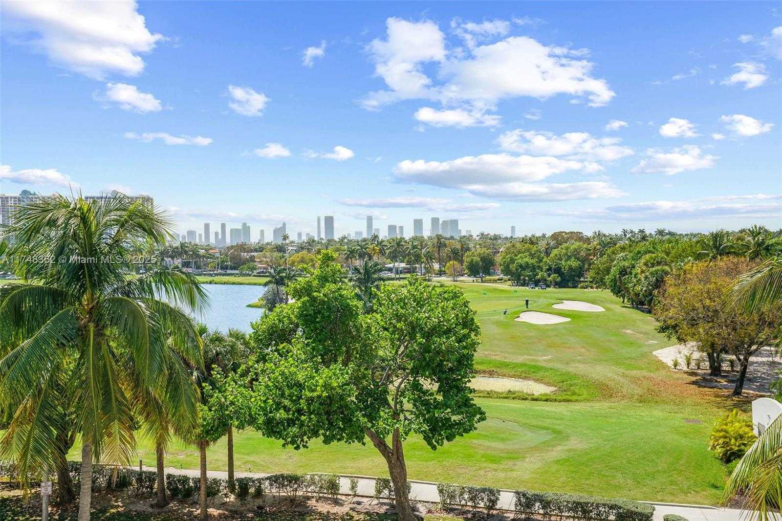 Small Image of 2001 MERIDIAN AVE #509, Miami Beach Number 42