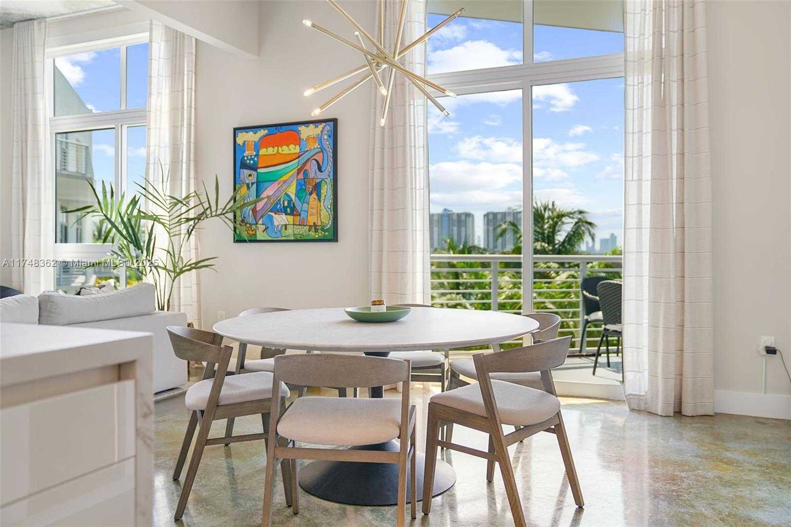 Small Image of 2001 MERIDIAN AVE #509, Miami Beach Number 8