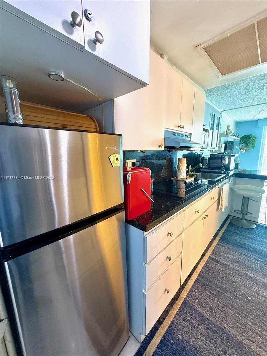 Small Image of 19201 COLLINS AVE #1015, Sunny Isles Beach Number 15