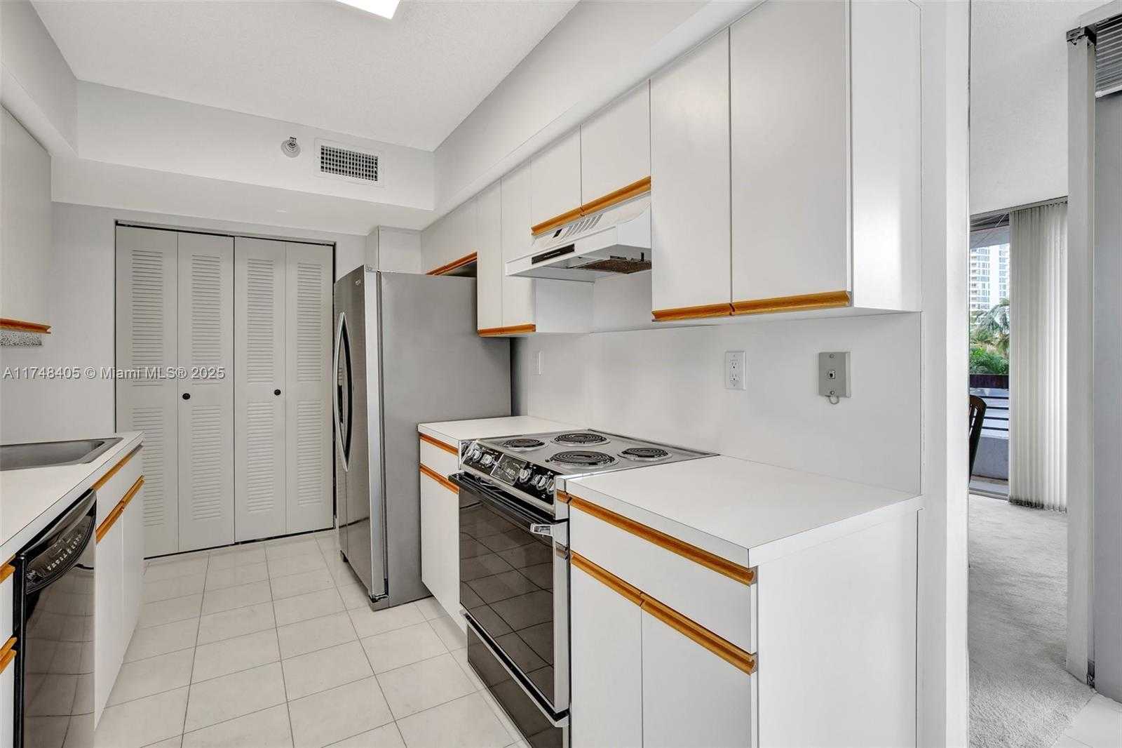 Small Image of 19101 NORTH EAST 36TH CT #307, Aventura Number 22