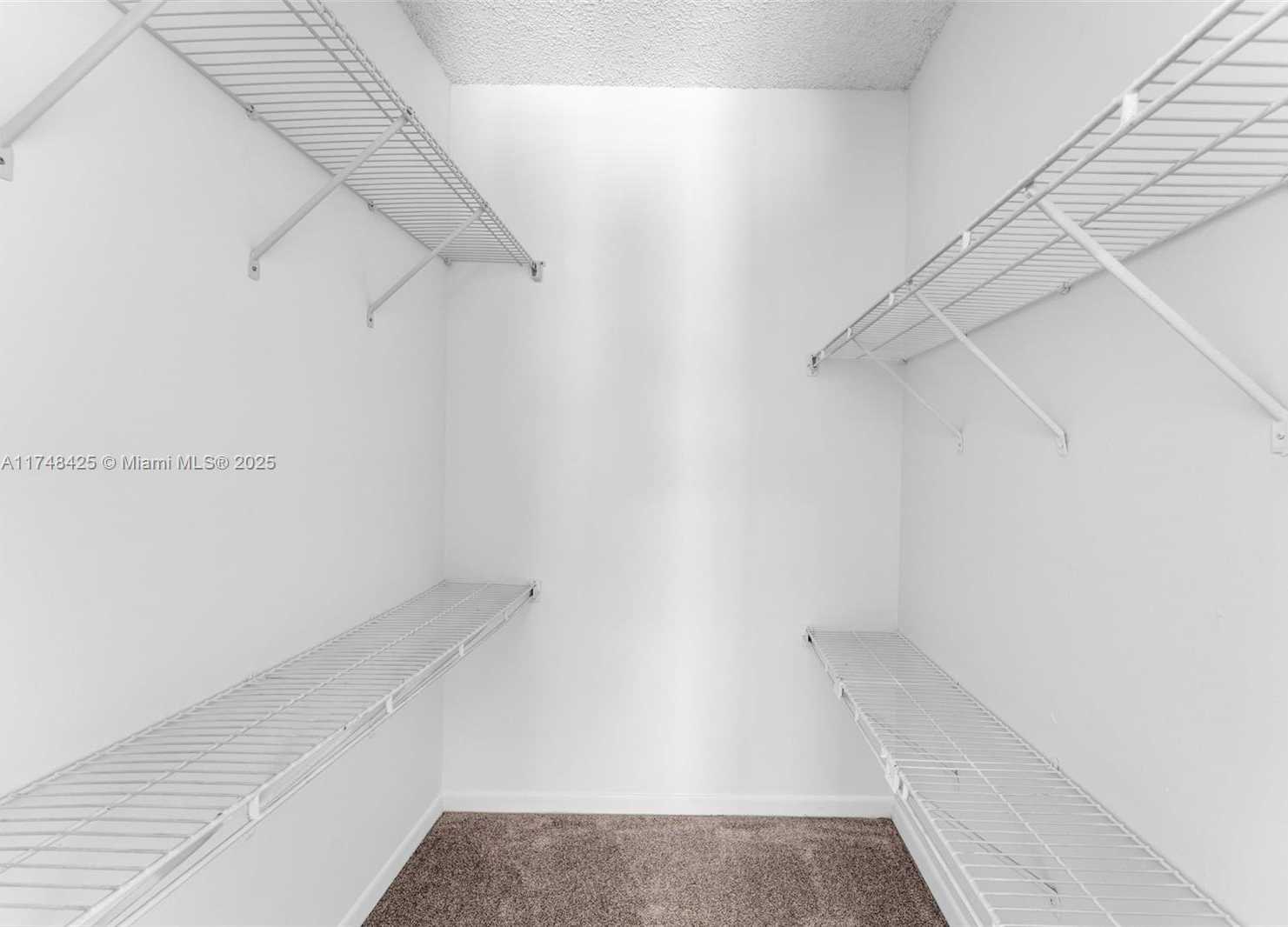 Small Image of 8180 GENEVA CT #325, Doral Number 14