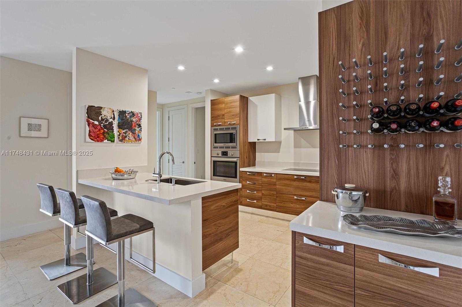 Small Image of 718 VALENCIA AVE #207, Coral Gables Number 17