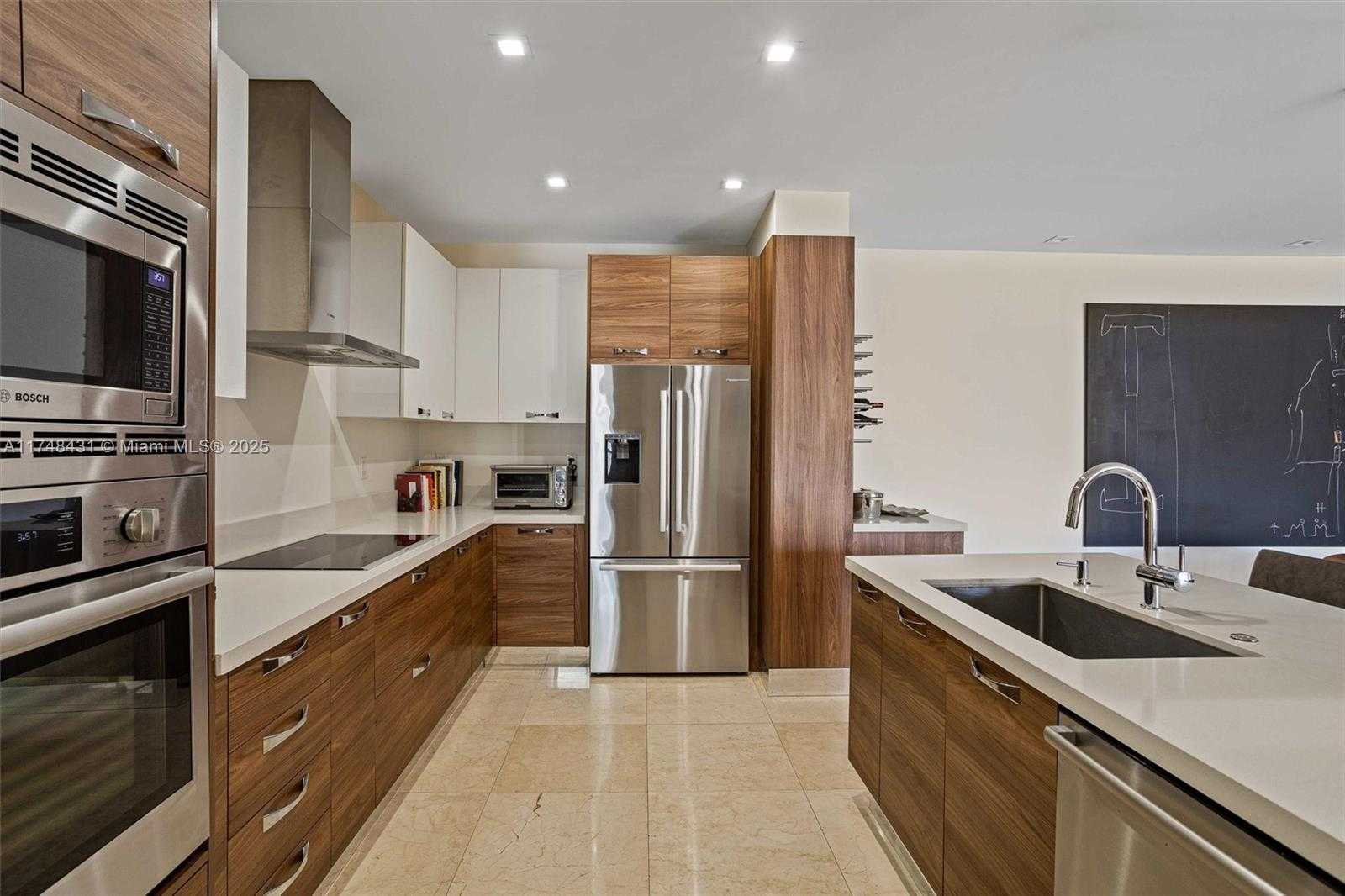 Small Image of 718 VALENCIA AVE #207, Coral Gables Number 18