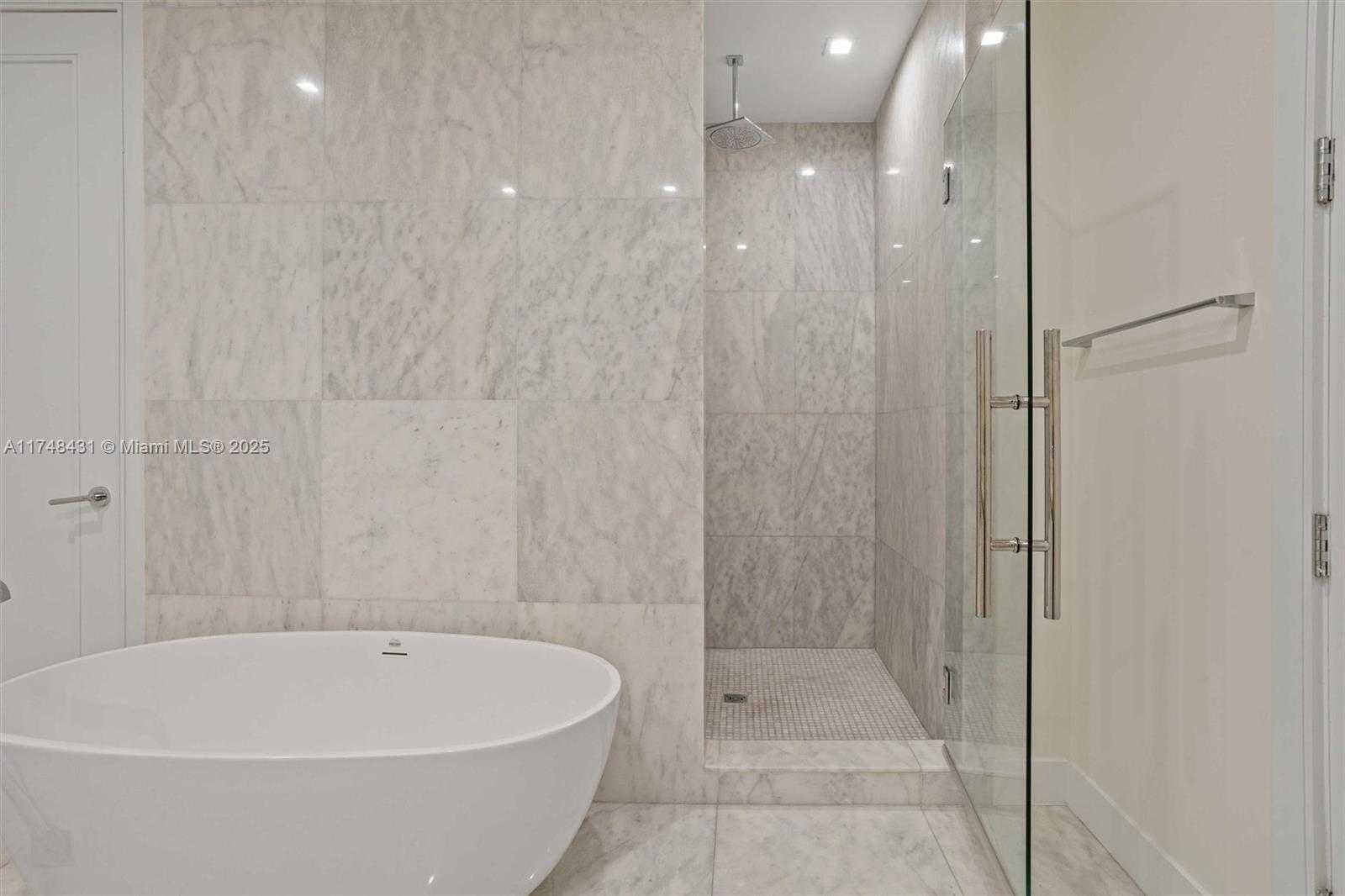 Small Image of 718 VALENCIA AVE #207, Coral Gables Number 26