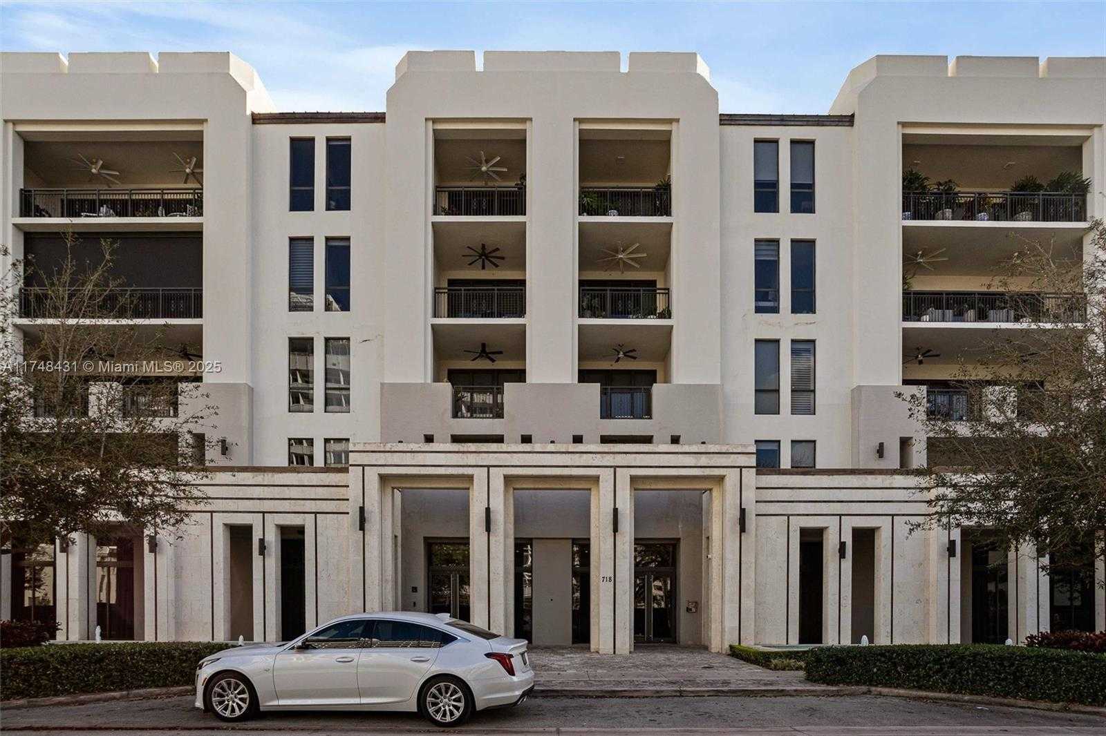 Small Image of 718 VALENCIA AVE #207, Coral Gables Number 34