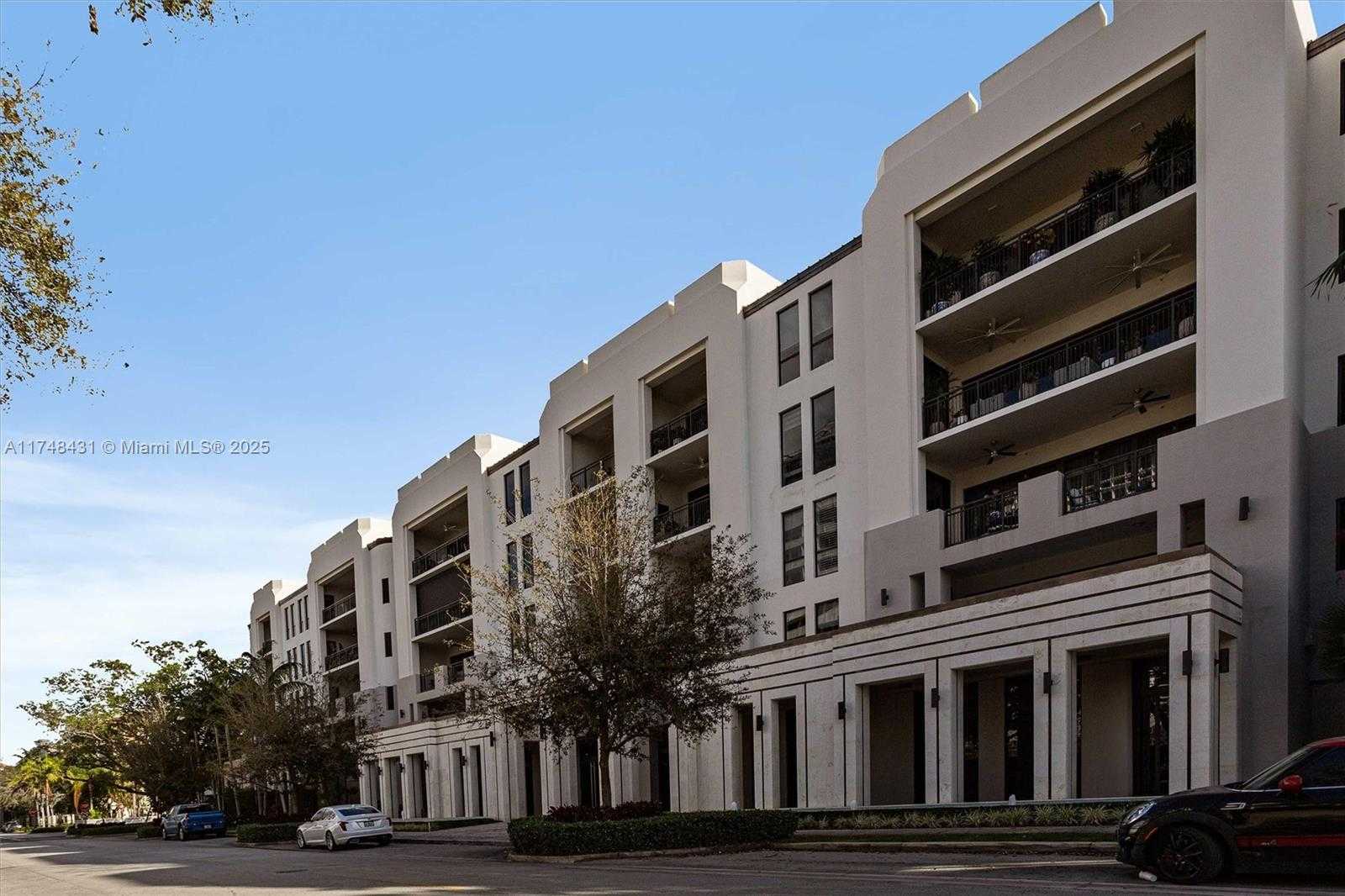 Small Image of 718 VALENCIA AVE #207, Coral Gables Number 35