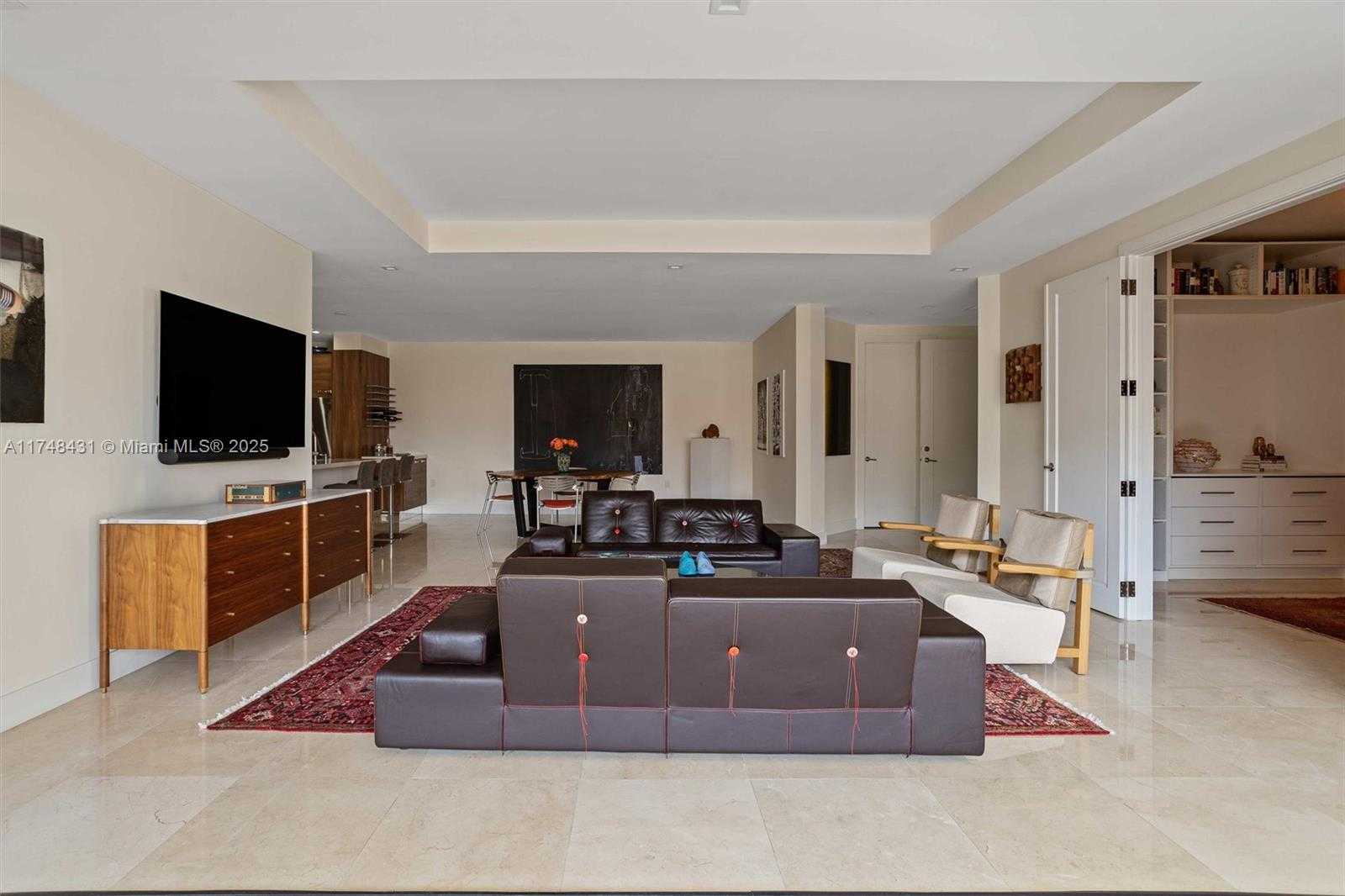 Small Image of 718 VALENCIA AVE #207, Coral Gables Number 7