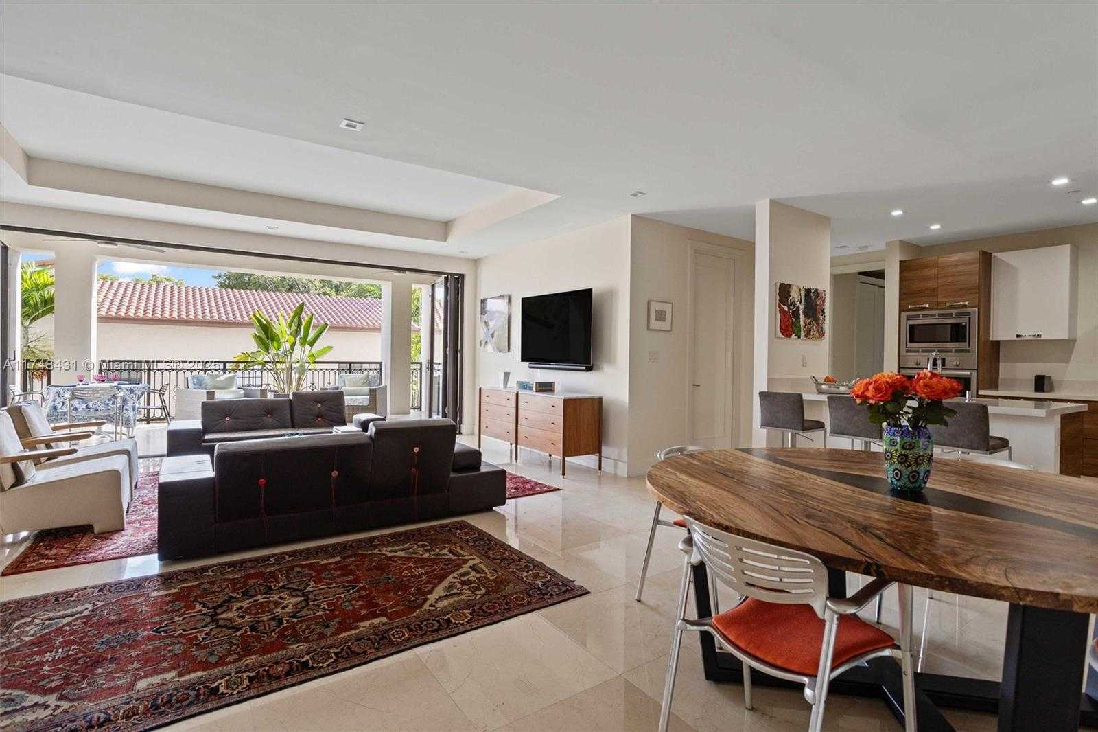 Small Image of 718 VALENCIA AVE #207, Coral Gables Number 9
