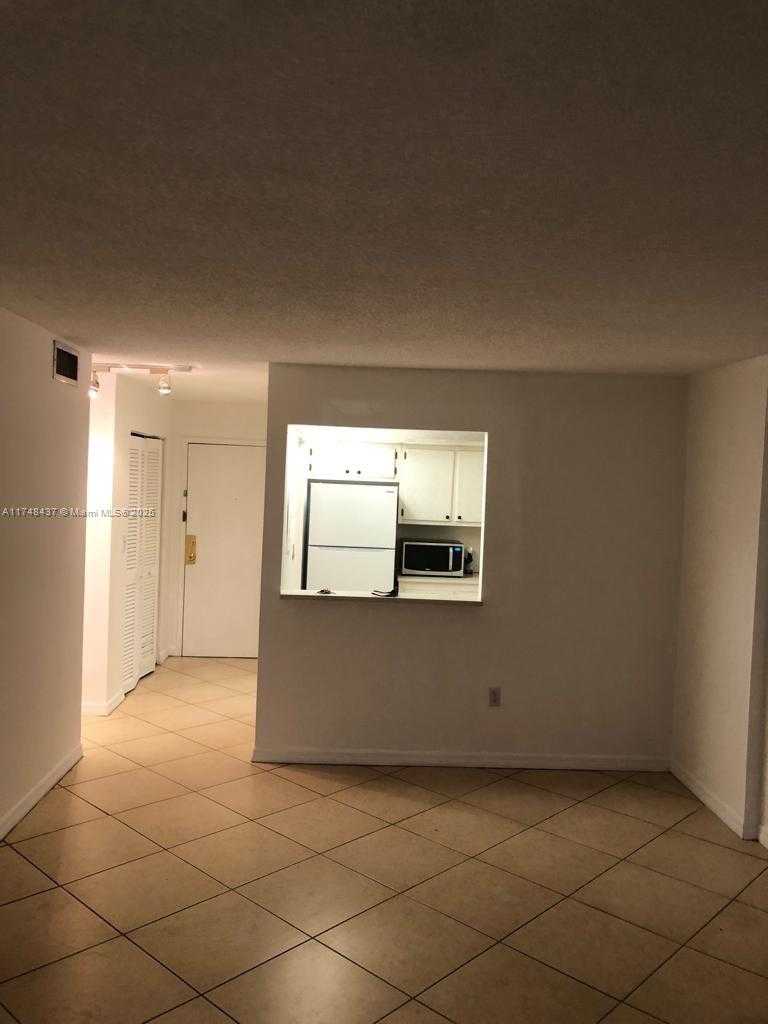 Small Image of 16950 WEST DIXIE HWY A631 HWY #631, North Miami Beach Number 2