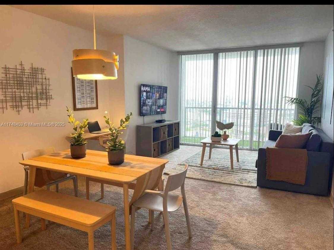 Small Image of 1750 NORTH BAYSHORE DR #2211, Miami Number 3
