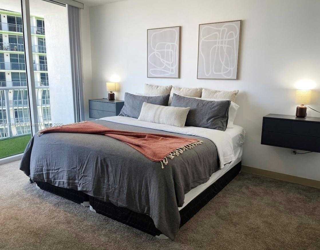 Small Image of 1750 NORTH BAYSHORE DR #2211, Miami Number 9