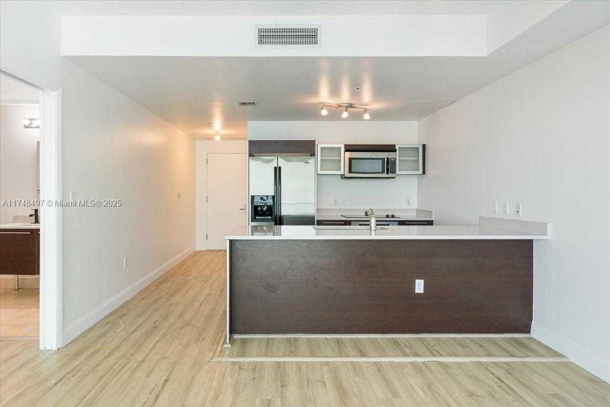 Small Image of 1900 NORTH BAYSHORE DR #1509, Miami Number 10