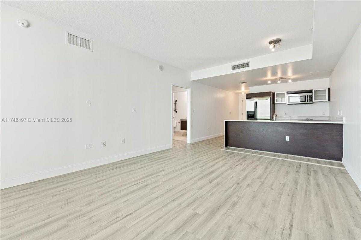 Small Image of 1900 NORTH BAYSHORE DR #1509, Miami Number 12