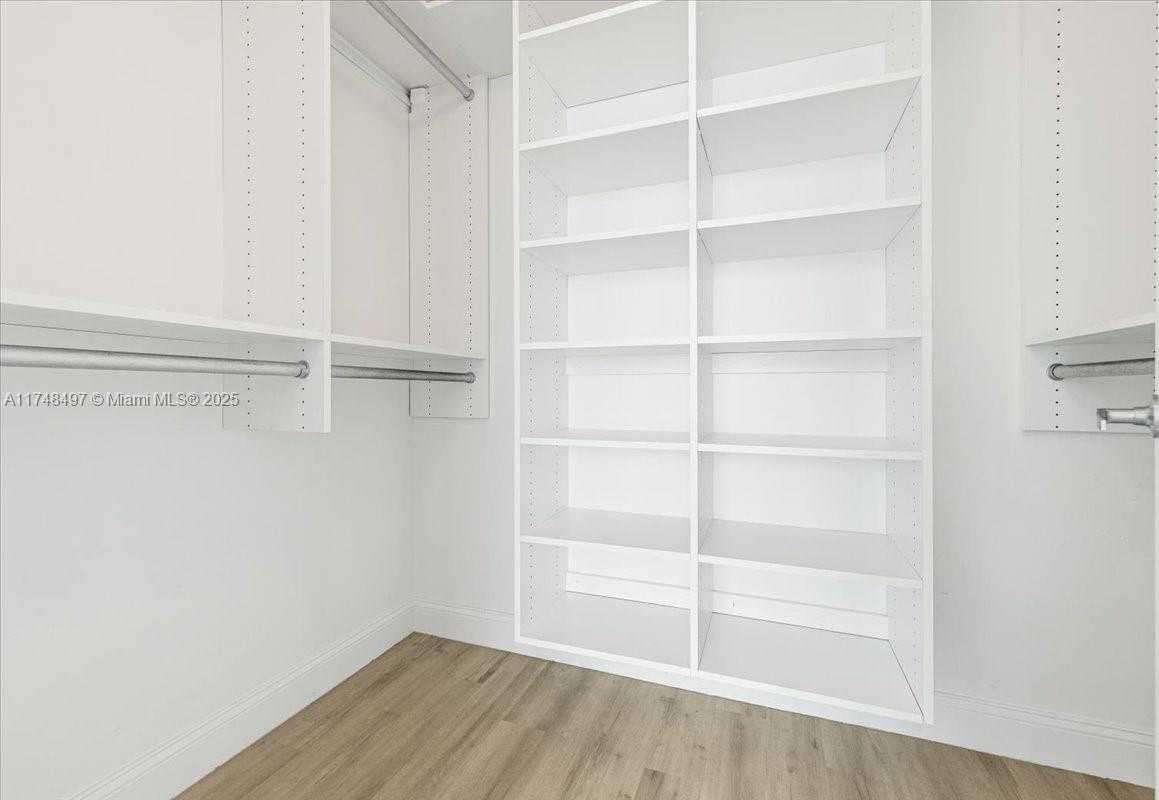 Small Image of 1900 NORTH BAYSHORE DR #1509, Miami Number 19