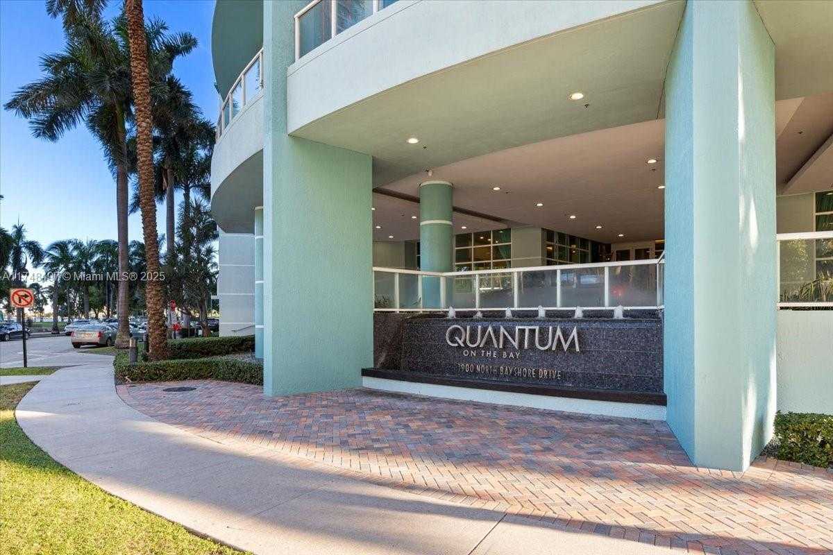 Small Image of 1900 NORTH BAYSHORE DR #1509, Miami Number 3