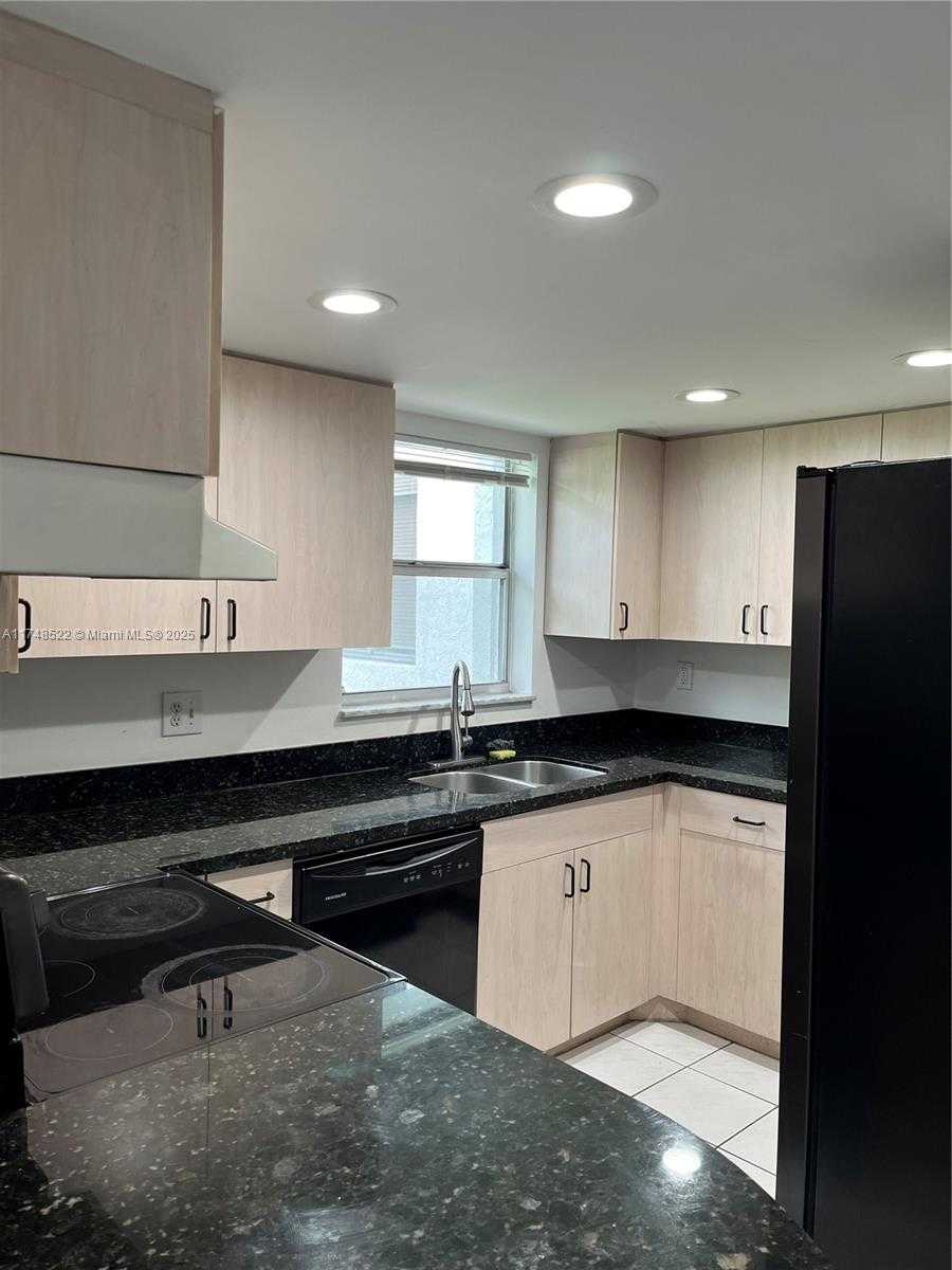 Small Image of 8404 WEST SAMPLE RD #131, Coral Springs Number 2
