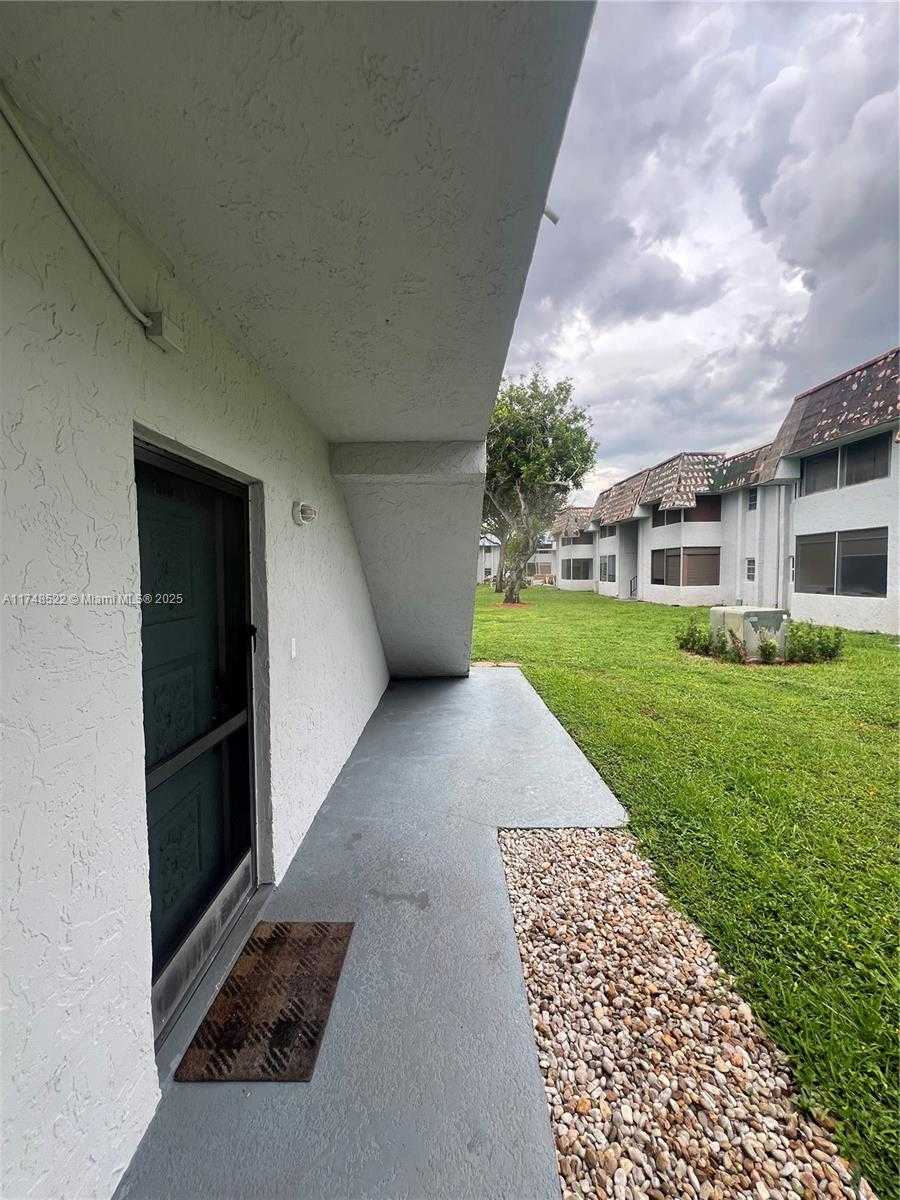 Small Image of 8404 WEST SAMPLE RD #131, Coral Springs Number 3