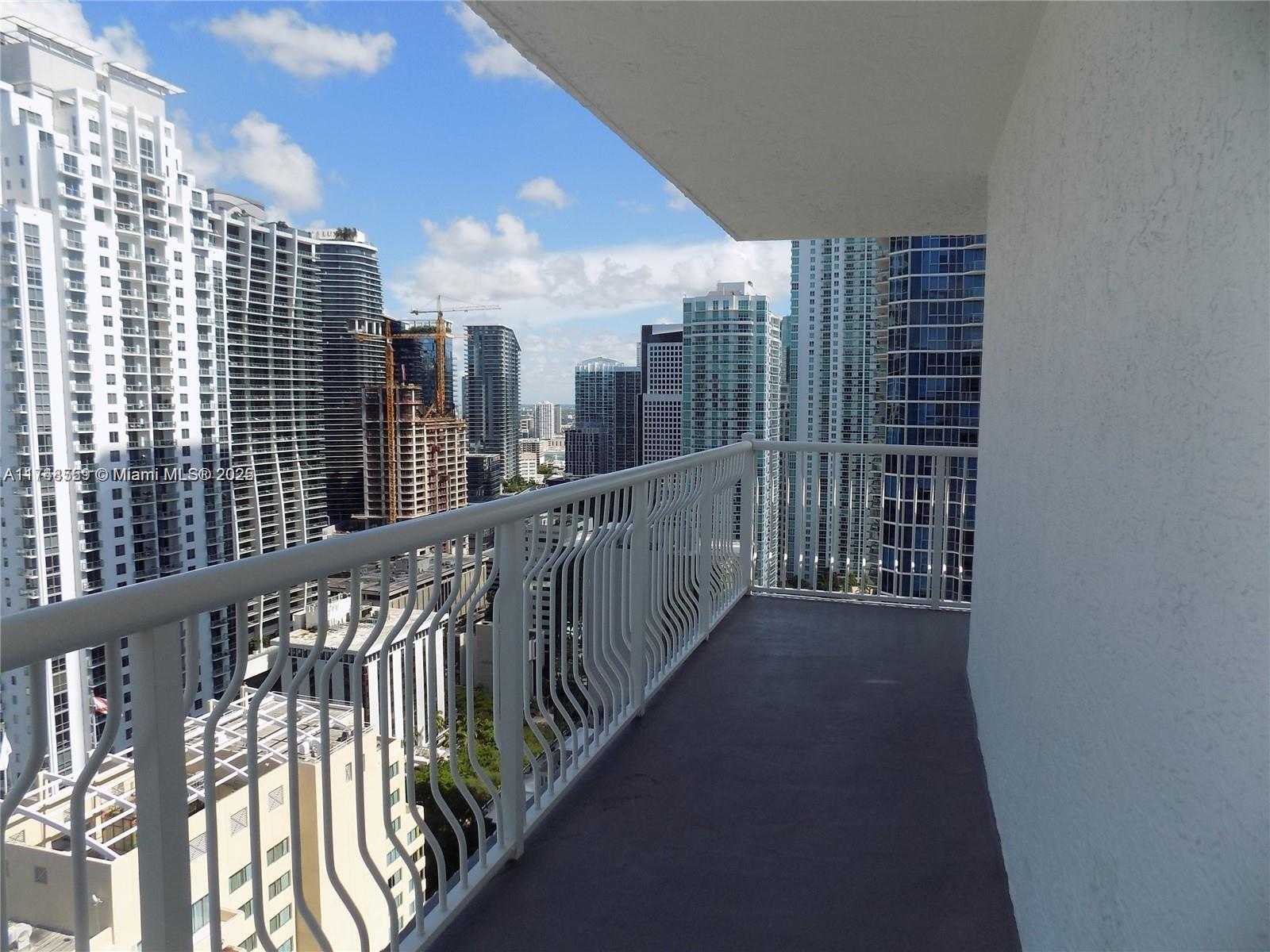 Small Image of 1200 BRICKELL BAY DR #3924, Miami Number 10