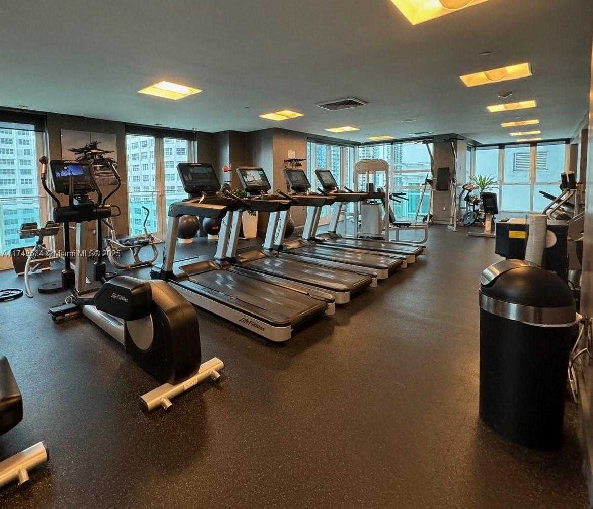 Small Image of 950 BRICKELL BAY DR #2308, Miami Number 11