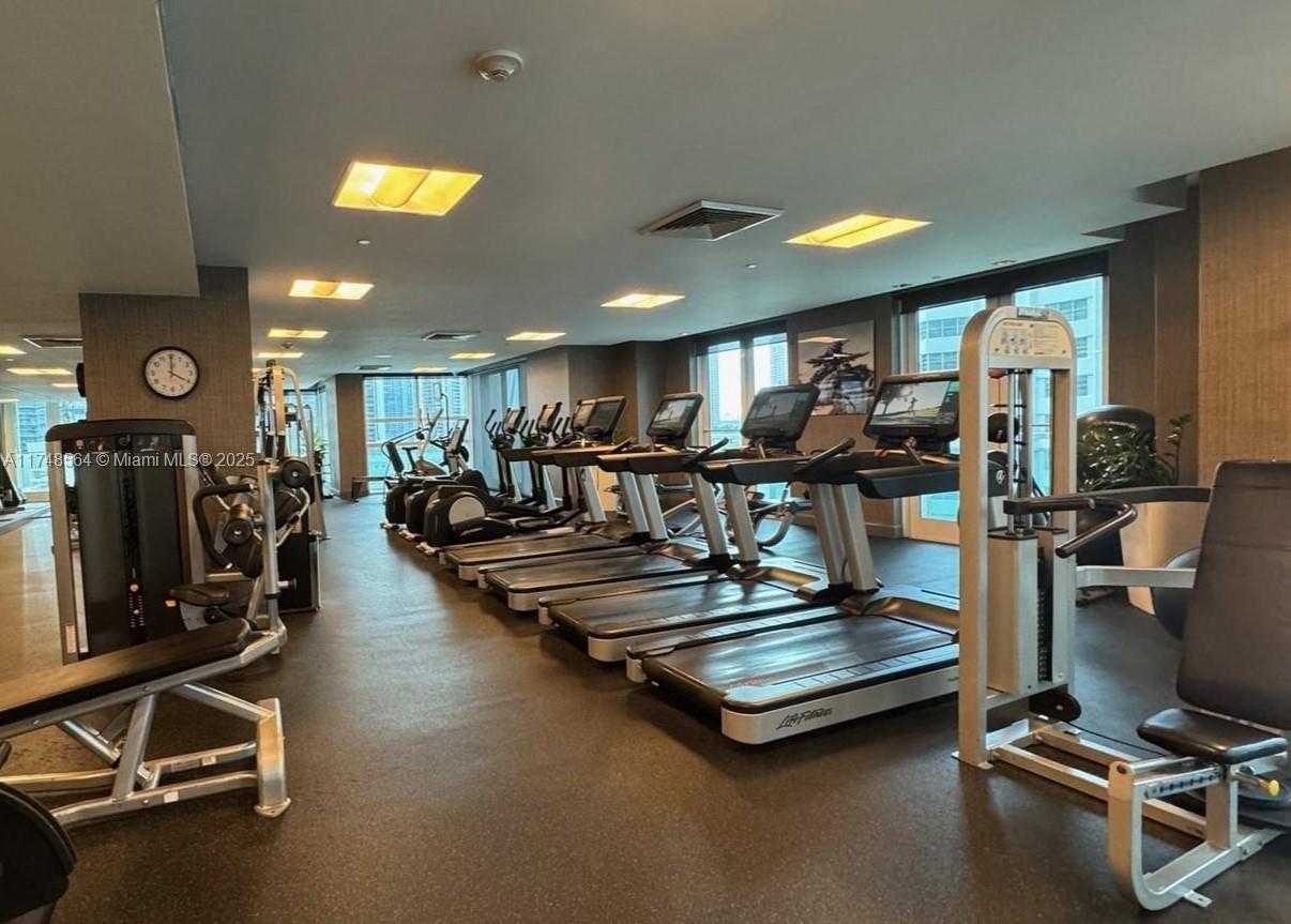Small Image of 950 BRICKELL BAY DR #2308, Miami Number 12