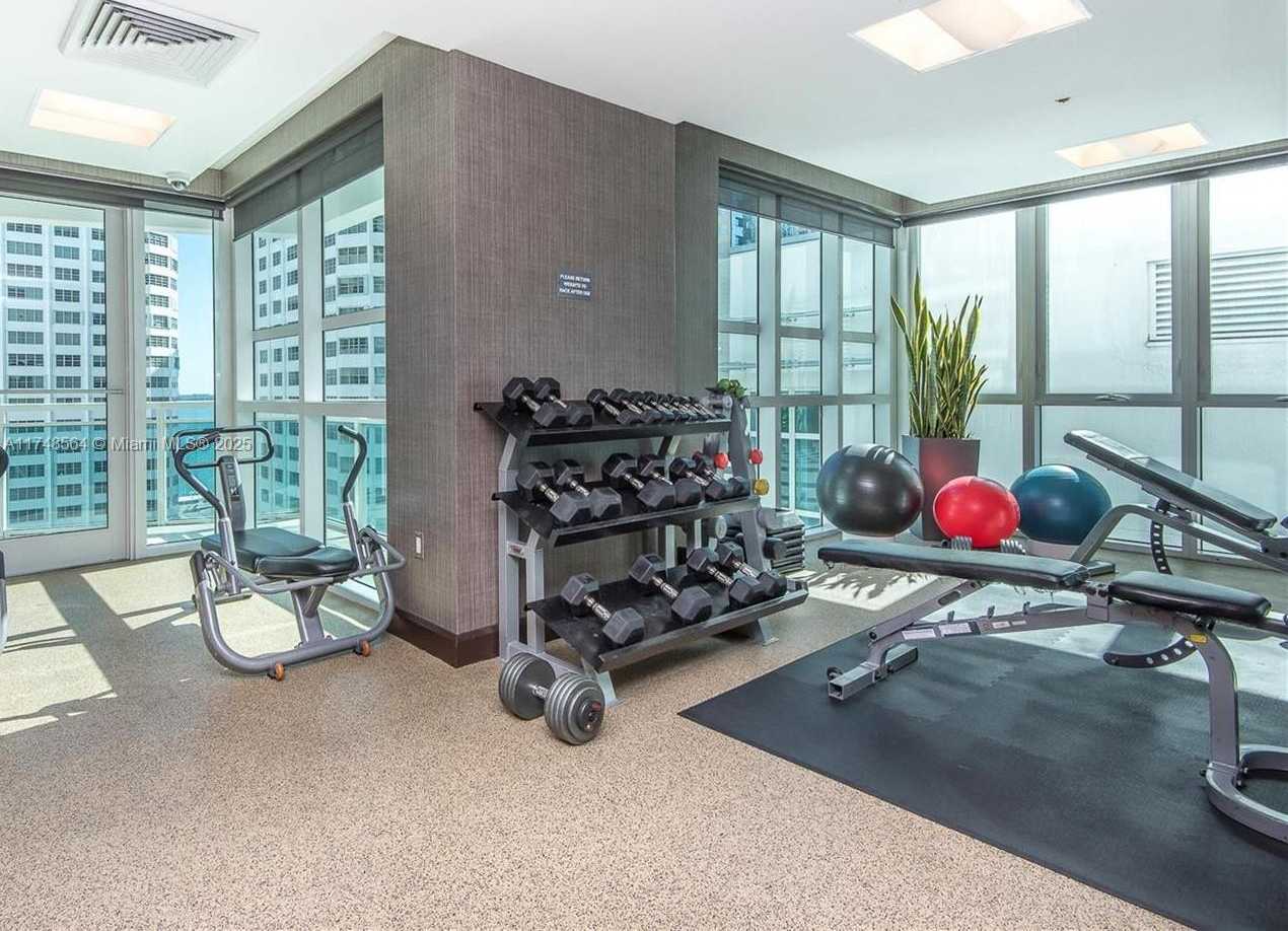 Small Image of 950 BRICKELL BAY DR #2308, Miami Number 13