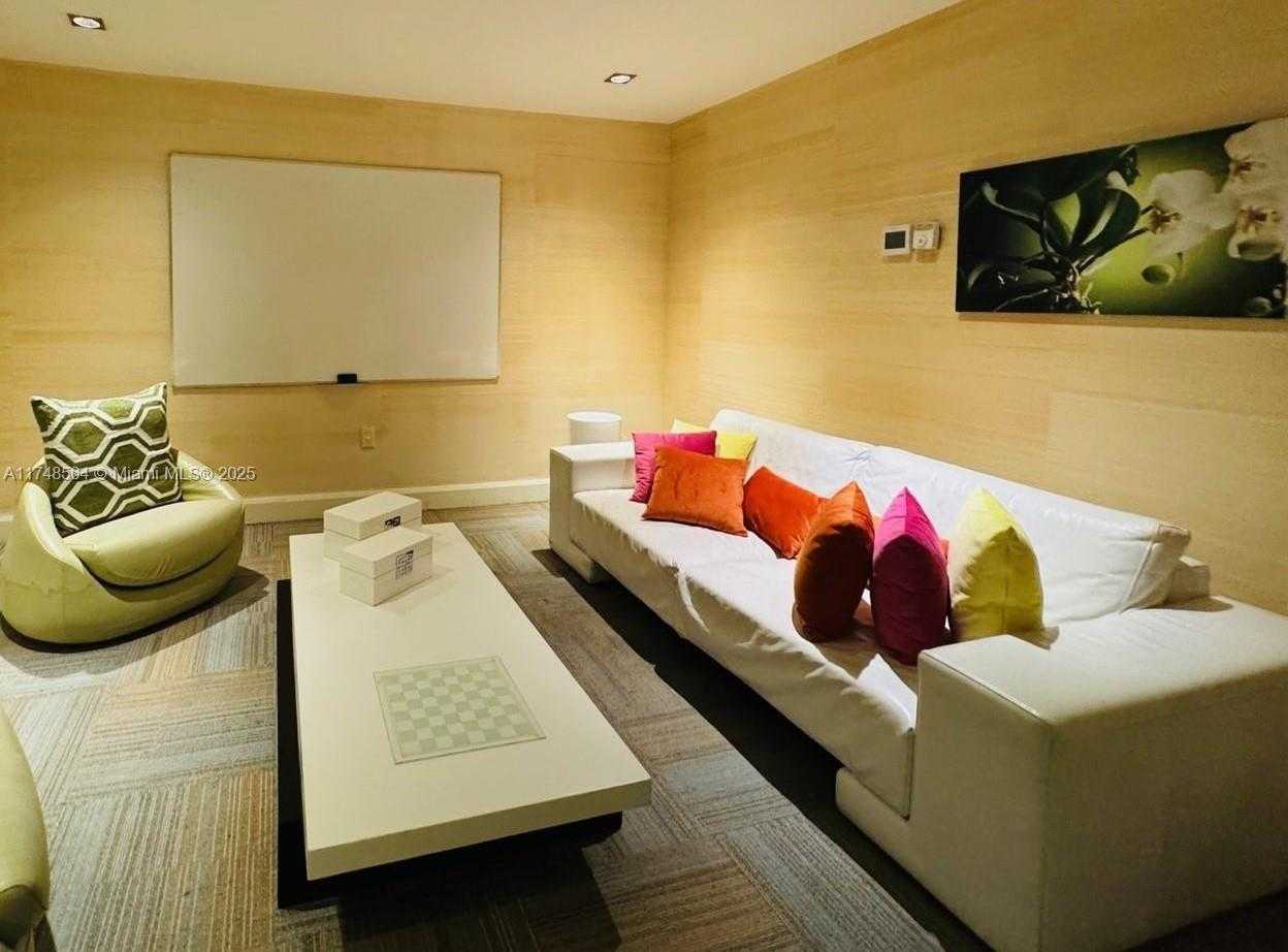 Small Image of 950 BRICKELL BAY DR #2308, Miami Number 15