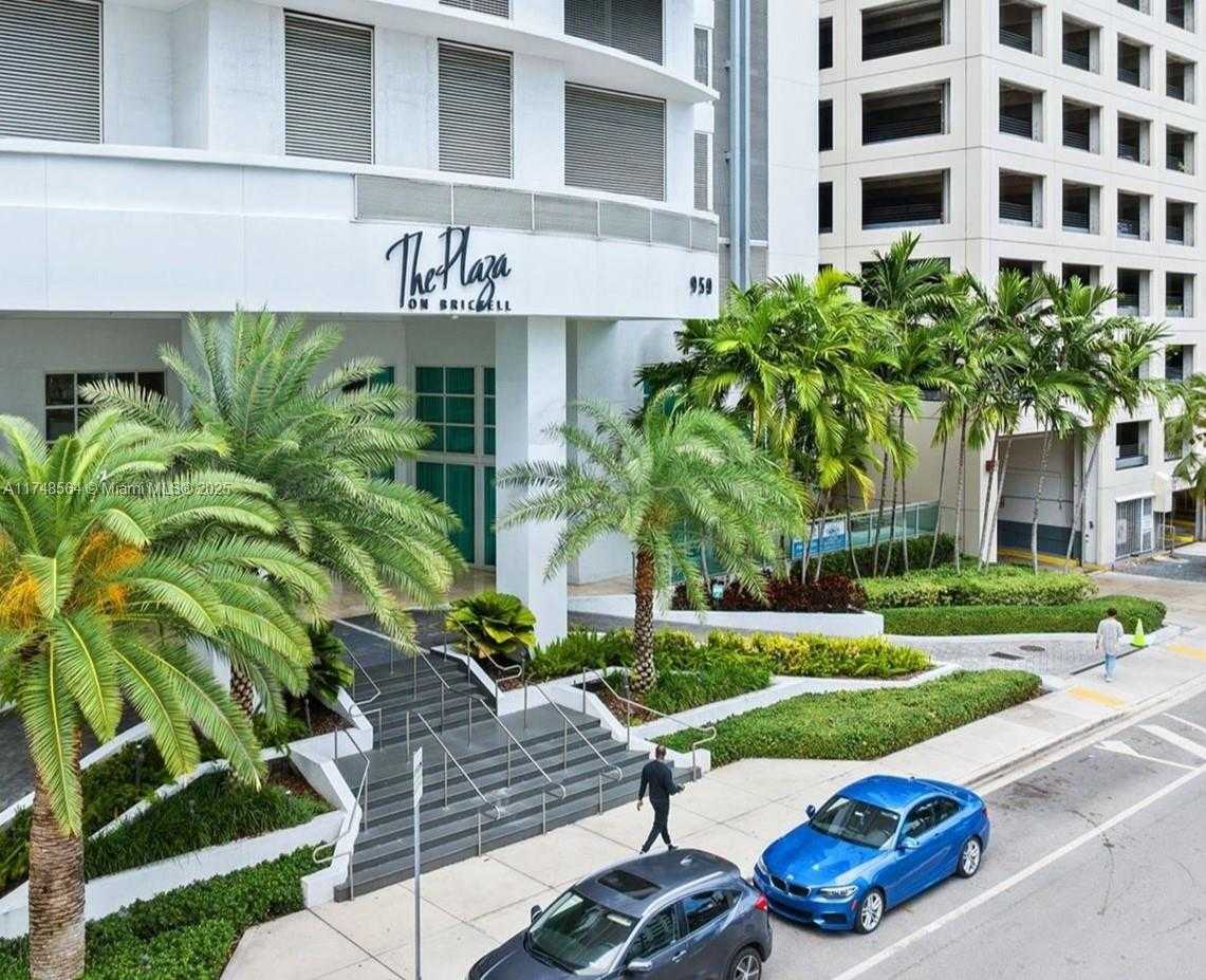 Small Image of 950 BRICKELL BAY DR #2308, Miami Number 2