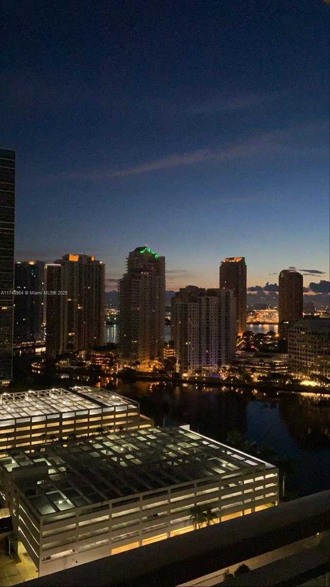 Small Image of 950 BRICKELL BAY DR #2308, Miami Number 30