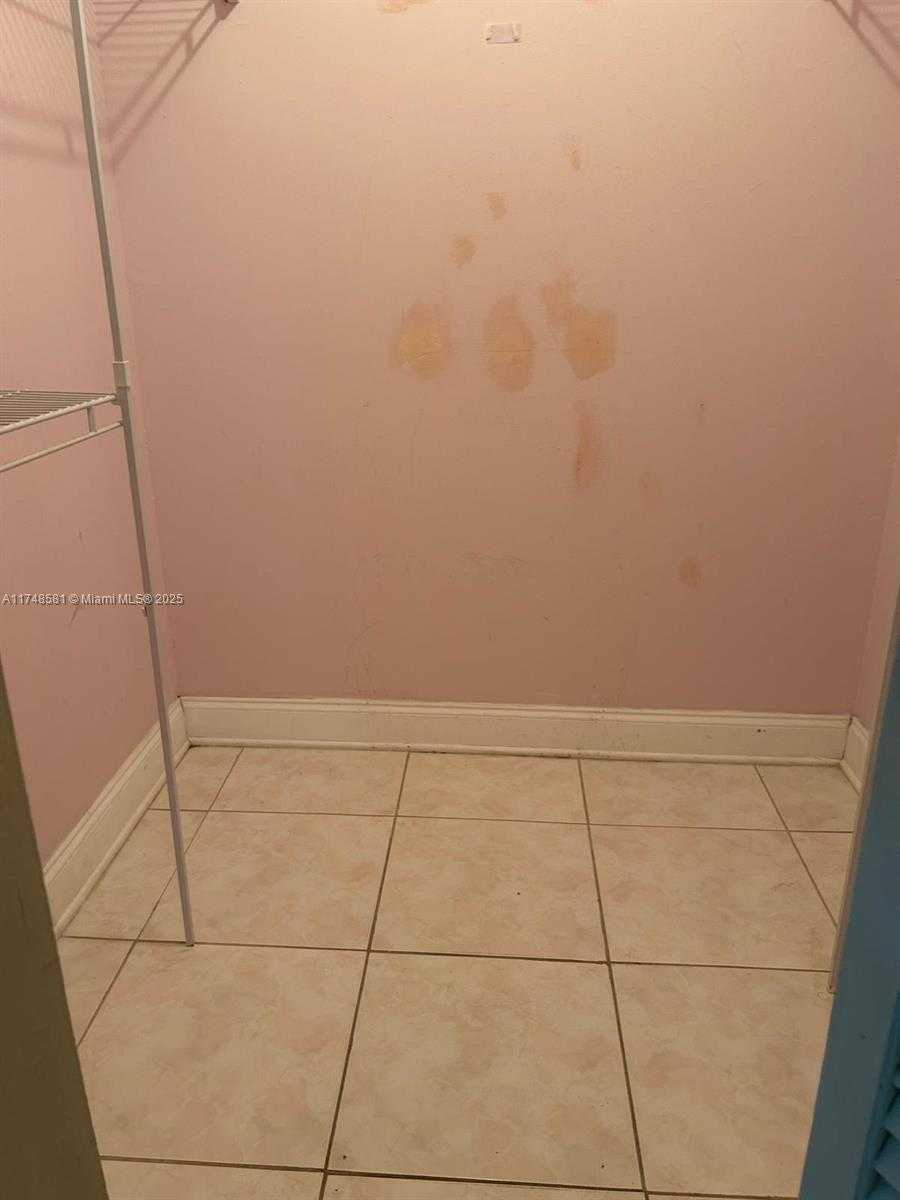 Small Image of 942 NORTH EAST 199TH ST #3E, Miami Number 14