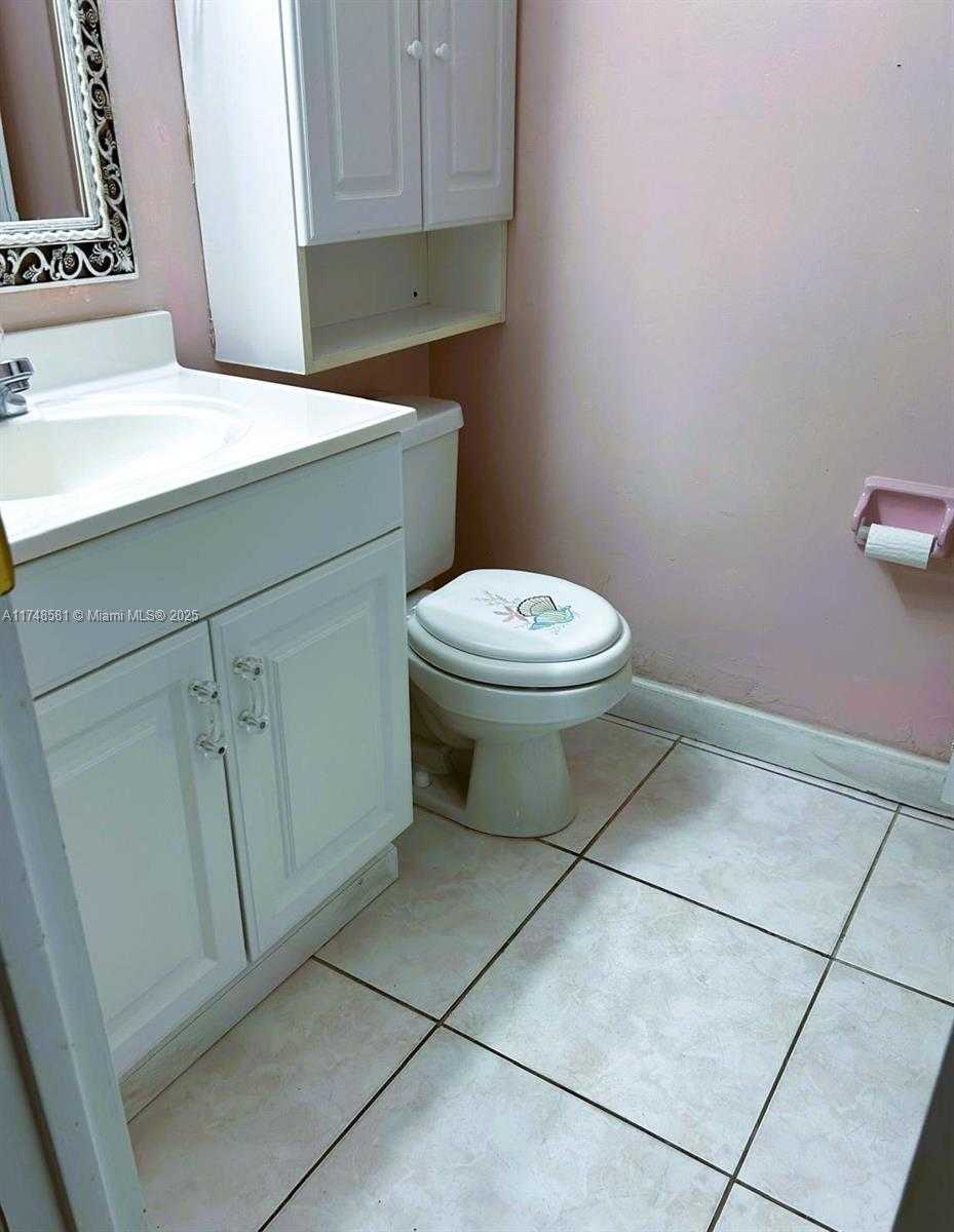 Small Image of 942 NORTH EAST 199TH ST #3E, Miami Number 18