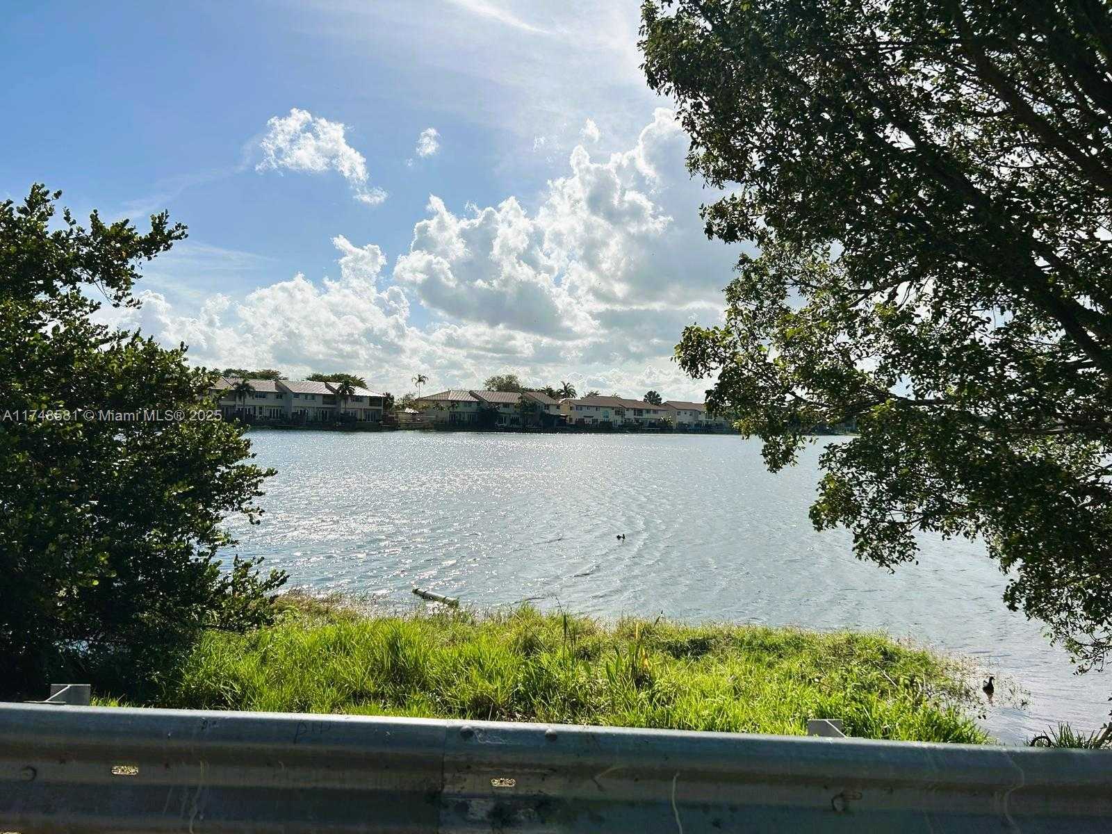 Small Image of 942 NORTH EAST 199TH ST #3E, Miami Number 29