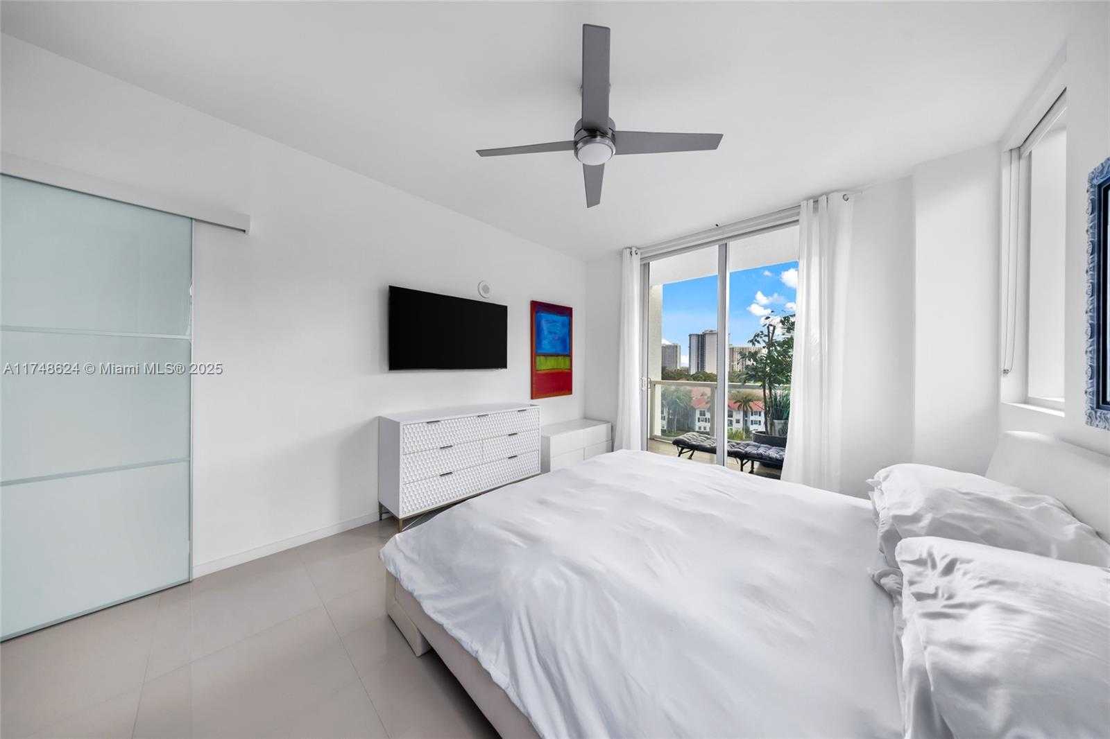 Small Image of 3030 NORTH EAST 188TH ST #602, Aventura Number 24