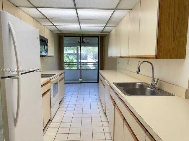 Small Image of 1490 SHERIDAN ST #12A, Hollywood Number 10