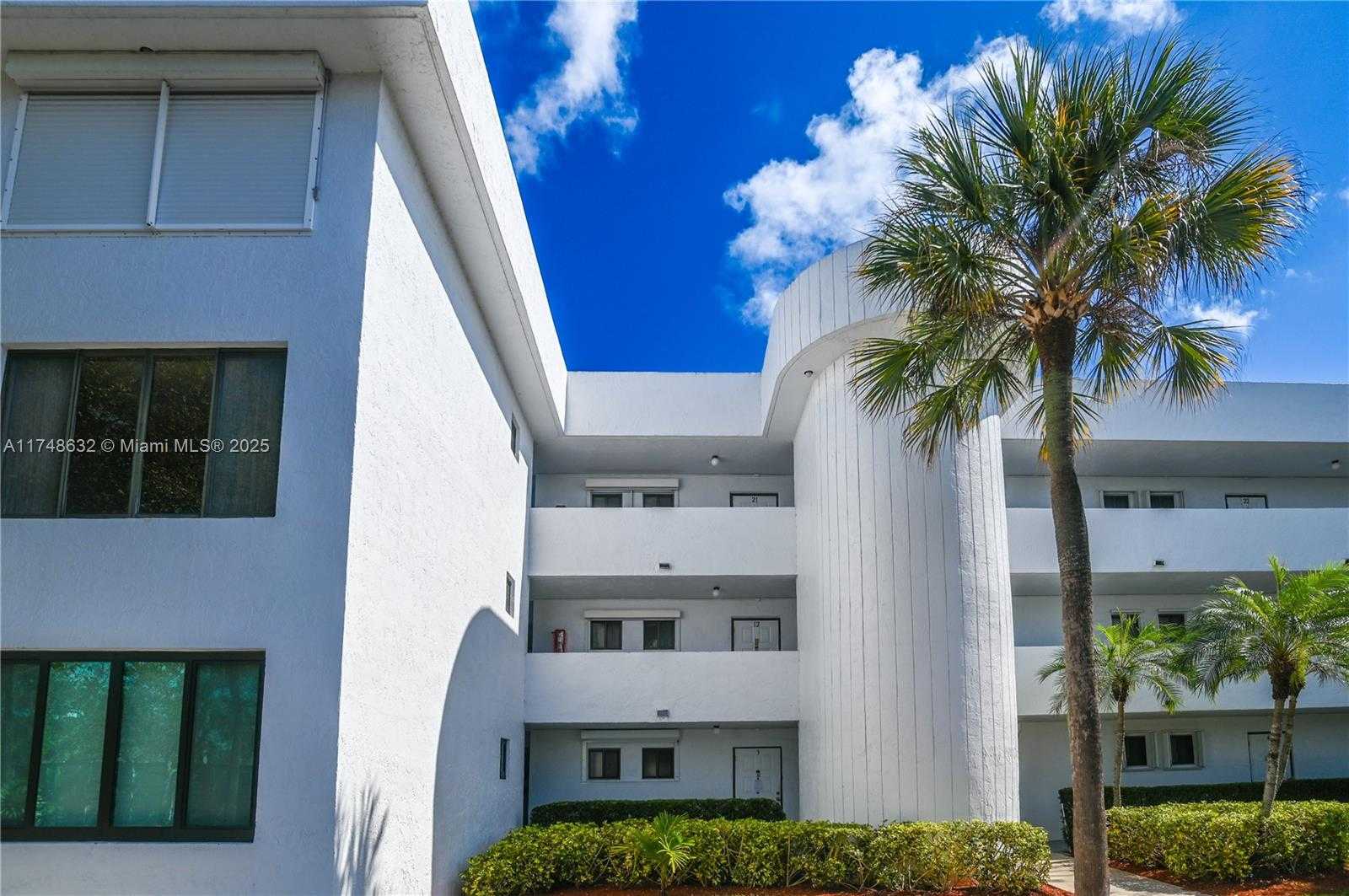 Small Image of 1490 SHERIDAN ST #12A, Hollywood Number 41