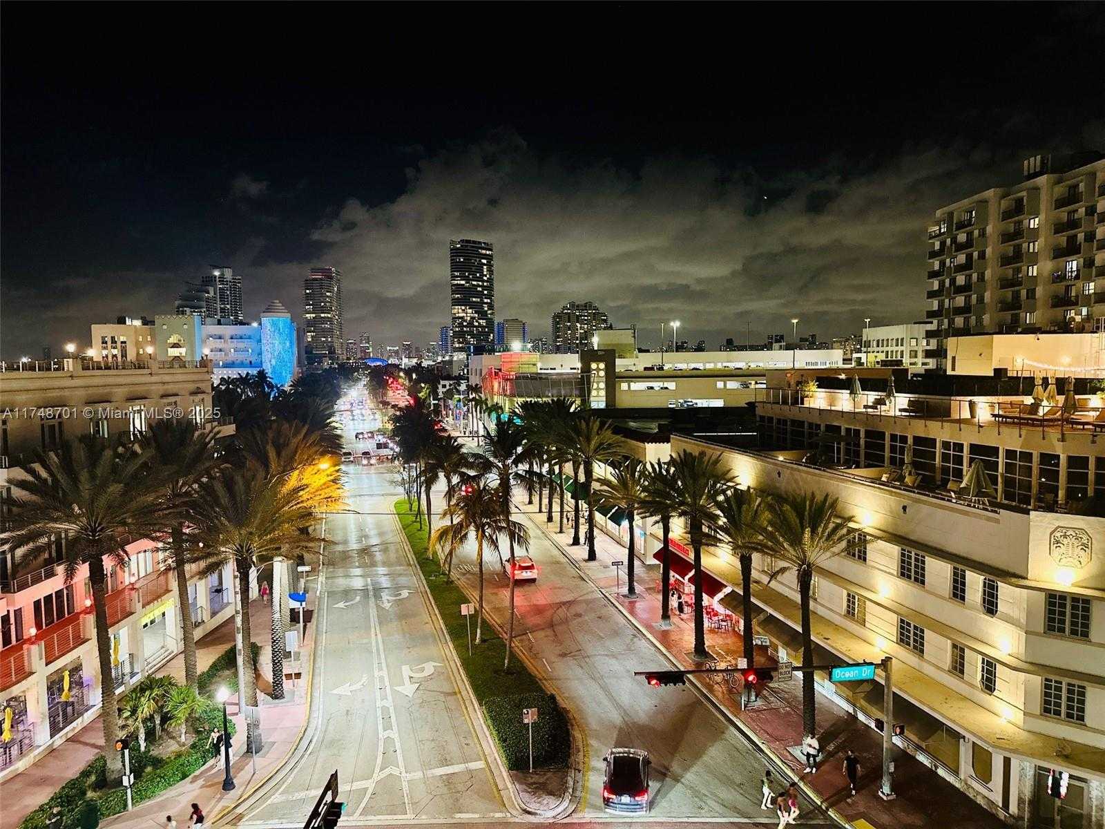 Small Image of 465 OCEAN DR #701, Miami Beach Number 11