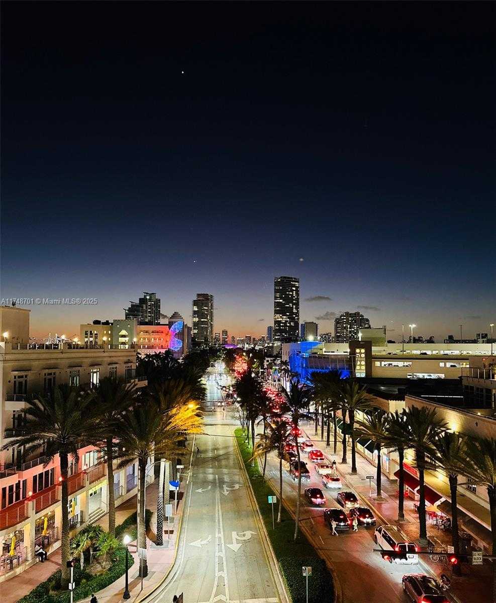 Small Image of 465 OCEAN DR #701, Miami Beach Number 12