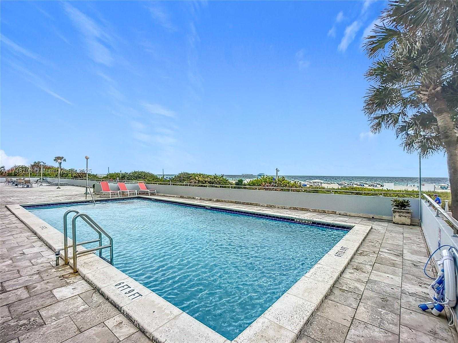 Small Image of 465 OCEAN DR #701, Miami Beach Number 14