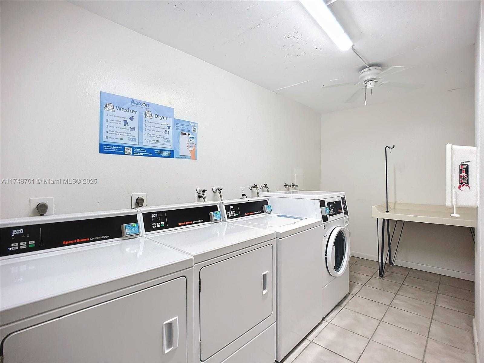 Small Image of 465 OCEAN DR #701, Miami Beach Number 17