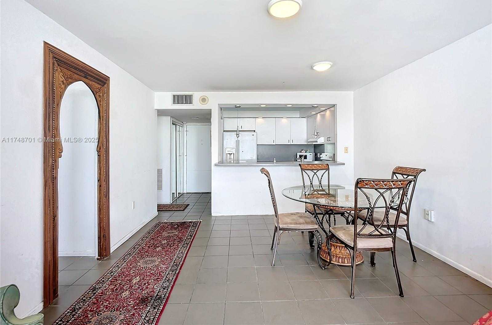 Small Image of 465 OCEAN DR #701, Miami Beach Number 18