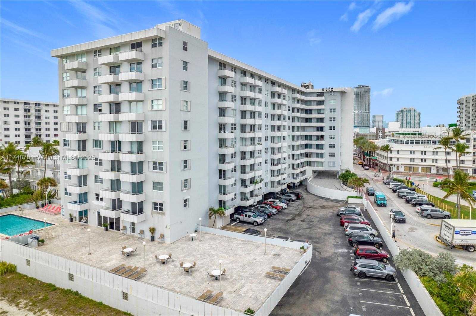 Small Image of 465 OCEAN DR #701, Miami Beach Number 29