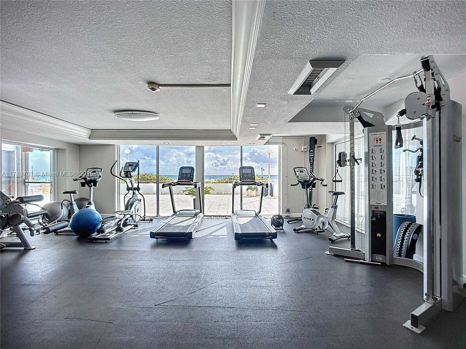 Small Image of 465 OCEAN DR #701, Miami Beach Number 33