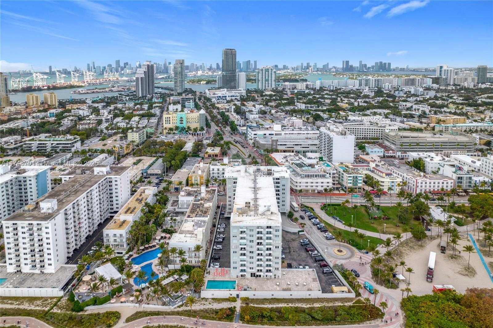 Small Image of 465 OCEAN DR #701, Miami Beach Number 40