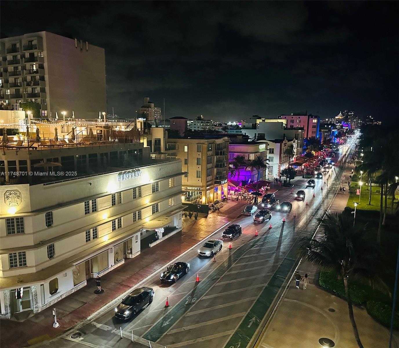 Small Image of 465 OCEAN DR #701, Miami Beach Number 43